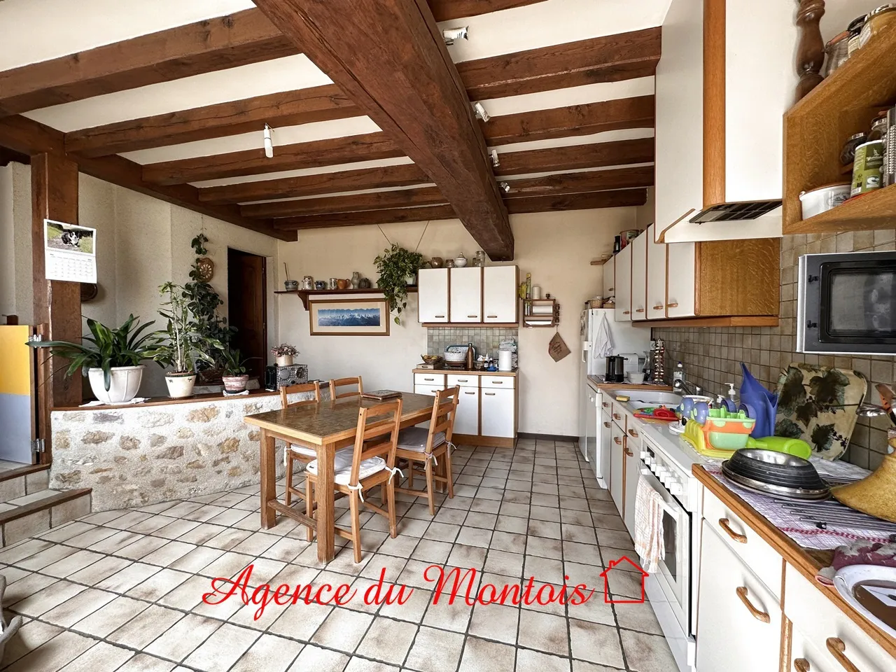 Charming Briarde Farmhouse in Bray Sur Seine 