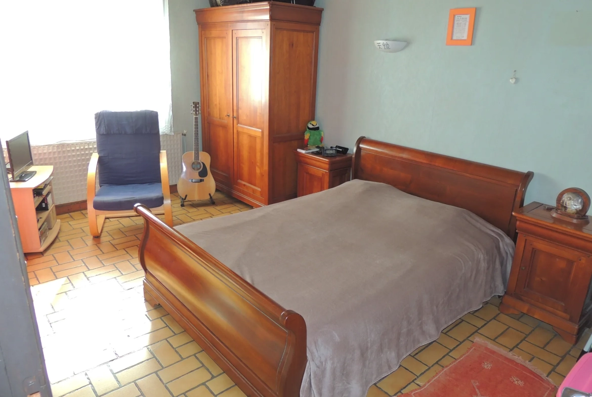 Houdan 10 mn / Charmante maison proche N12 et gare / 4 chambres 