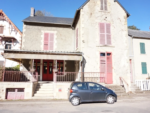 Maison de ville thermale à vendre à St Honoré les Bains