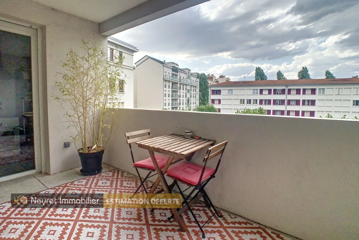 Appartement T3 LOUE avec balcon et garage à Lyon 7 Jean Mace 