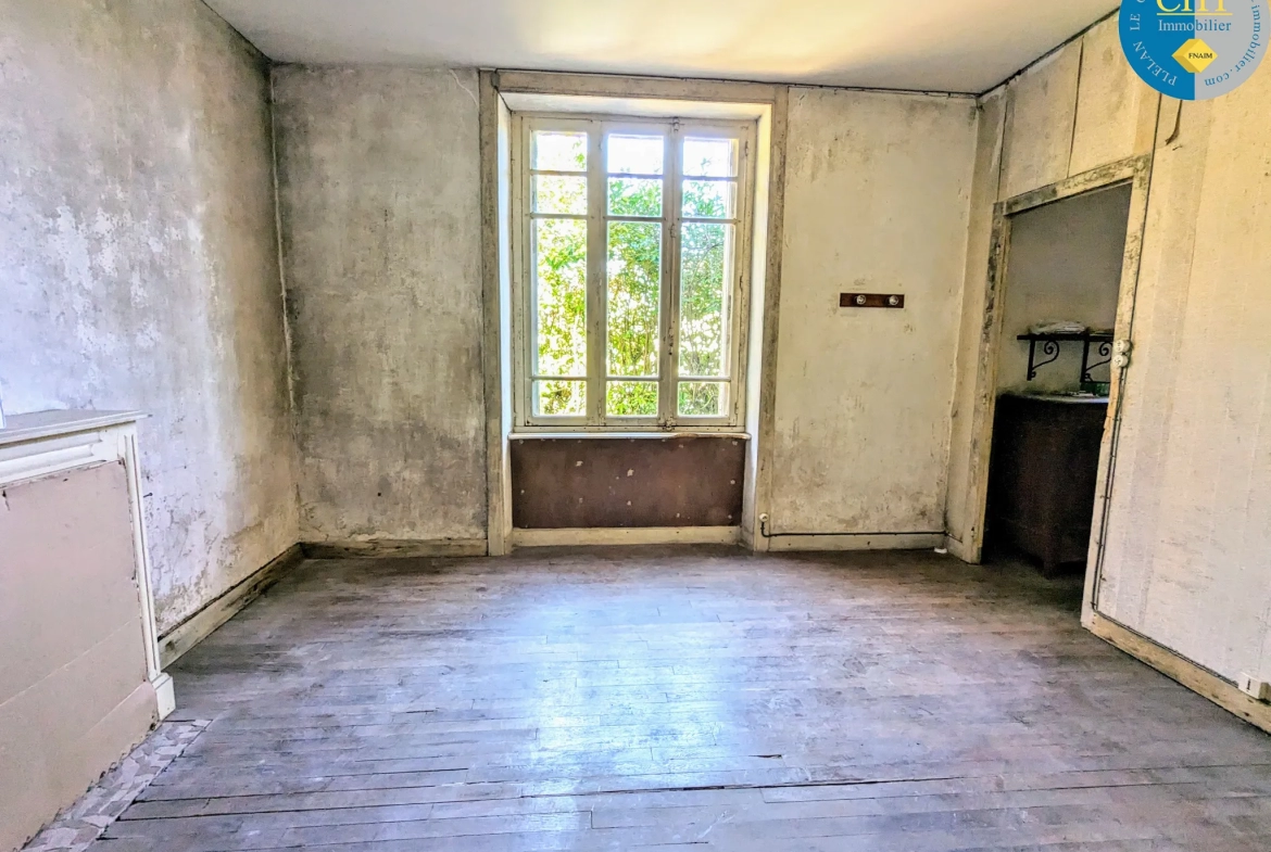 Maison en pierres à rénover à PLELAN LE GRAND 