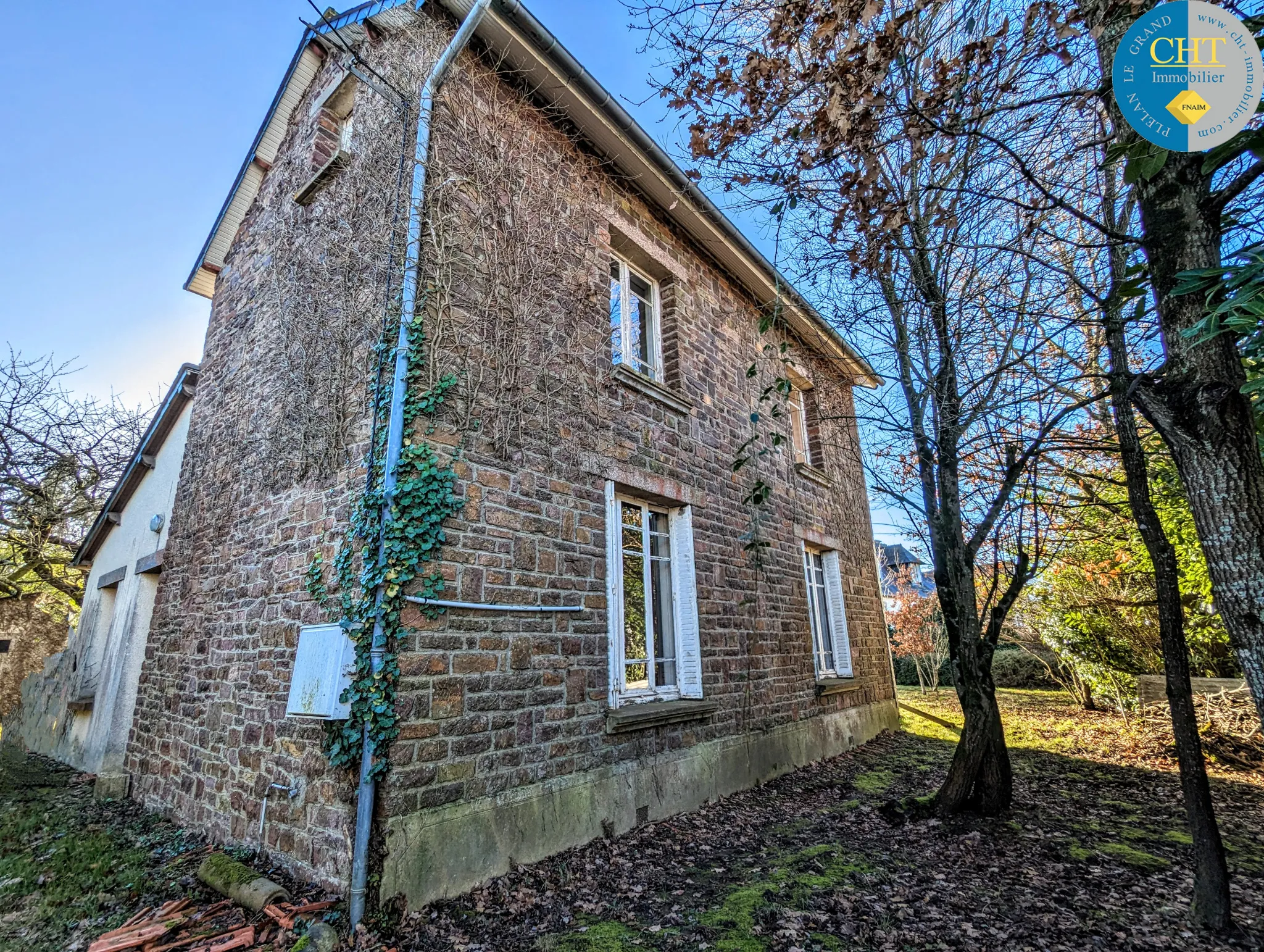 Maison en pierres à rénover à PLELAN LE GRAND 