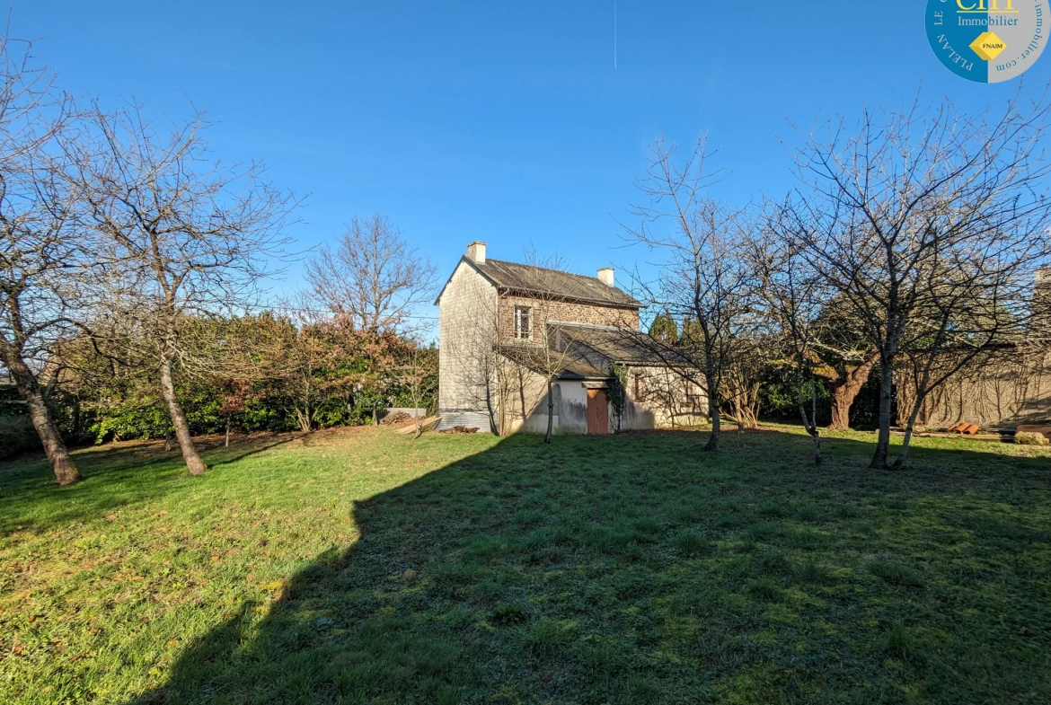 Maison en pierres à rénover à PLELAN LE GRAND 