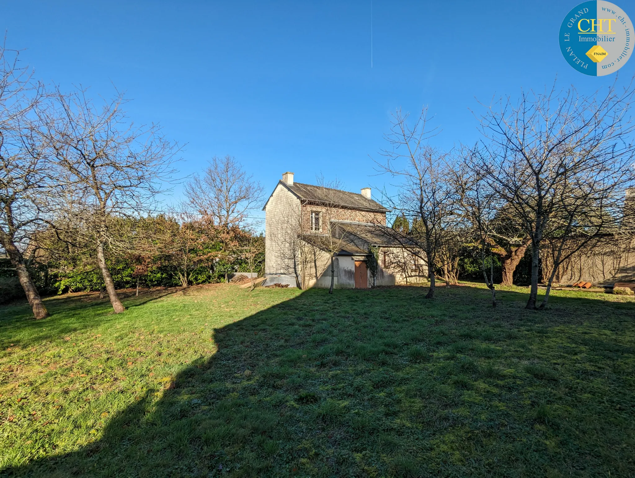 Maison en pierres à rénover à PLELAN LE GRAND 