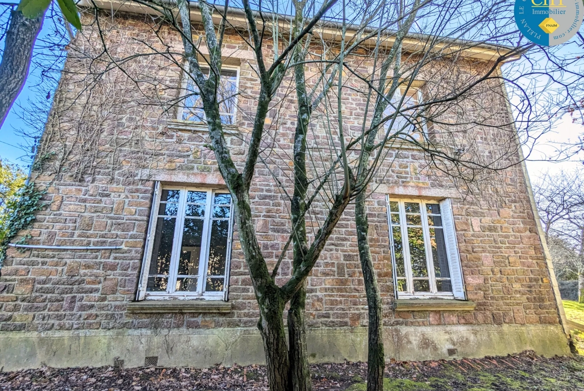 Maison en pierres à rénover à PLELAN LE GRAND 