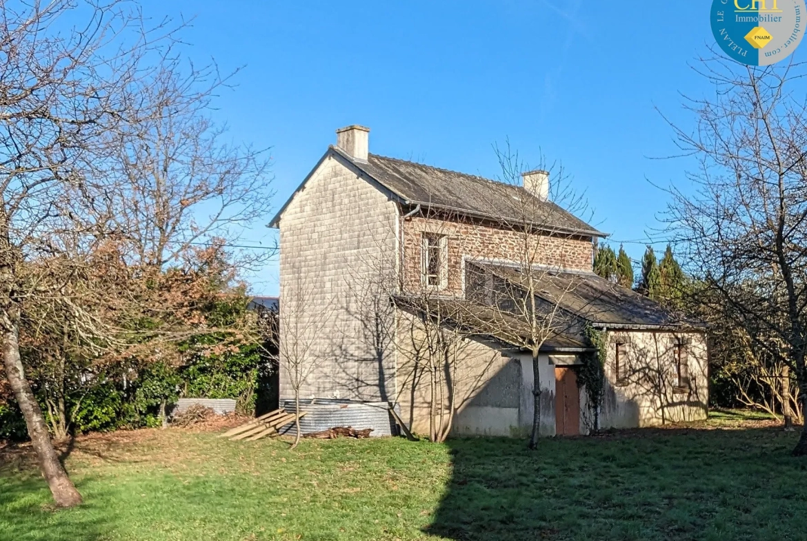 Maison en pierres à rénover à PLELAN LE GRAND 