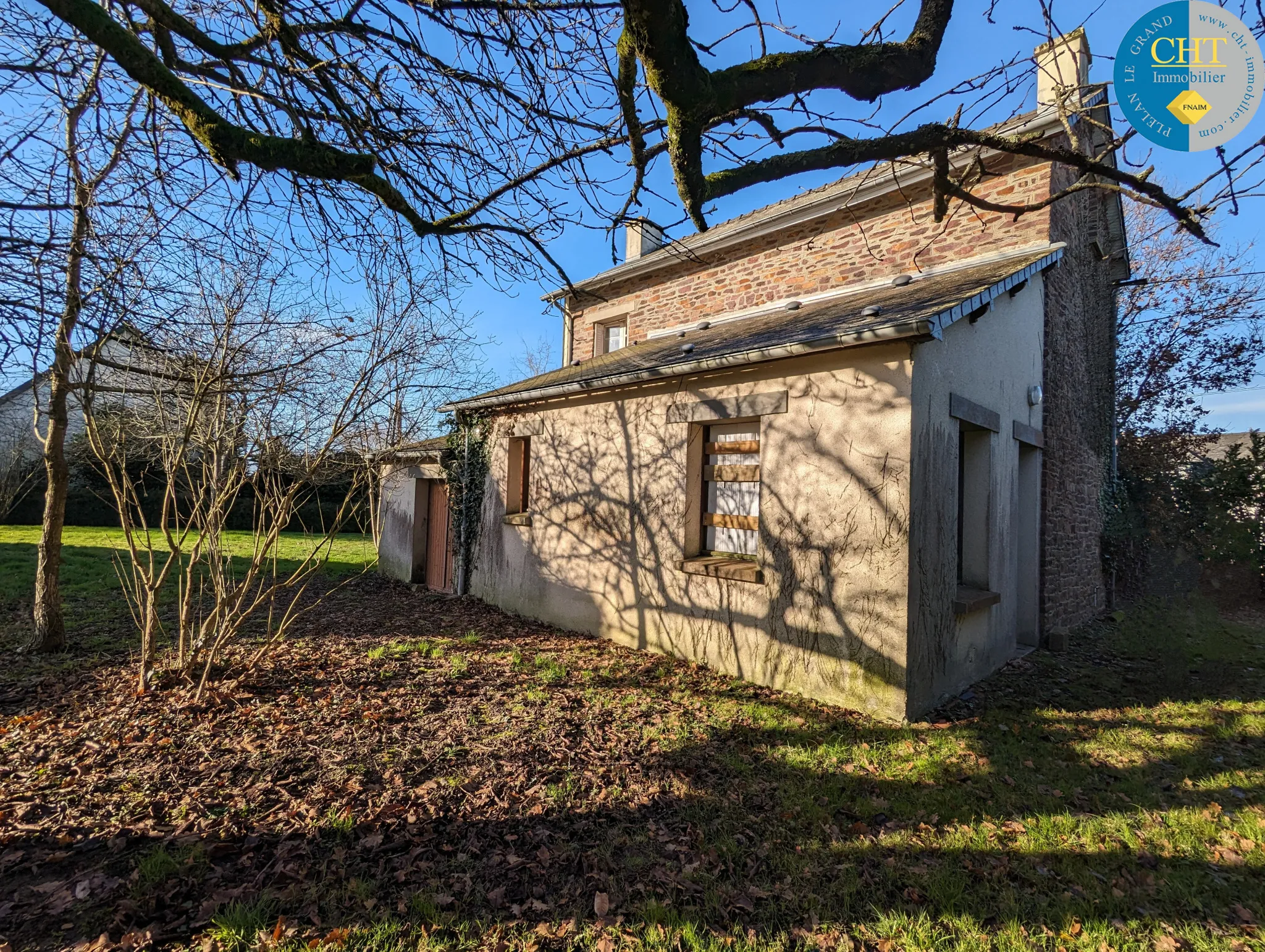 Maison en pierres à rénover à PLELAN LE GRAND 