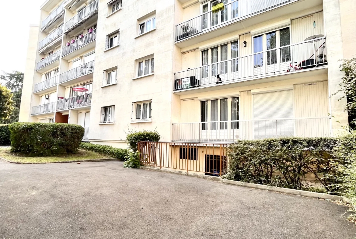 Appartement F4 78,59 m2 Rosny Sous Bois 