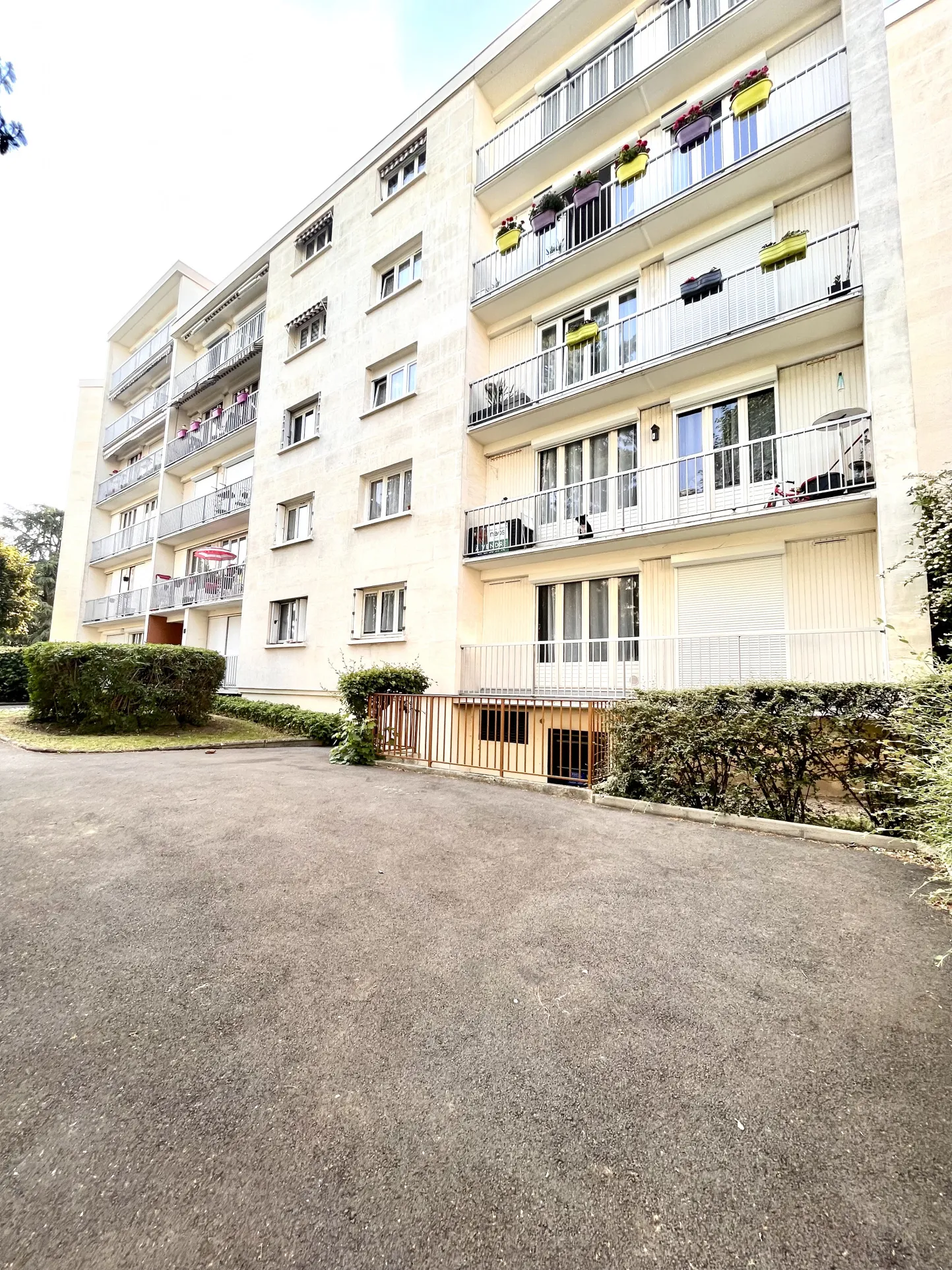 Appartement F4 78,59 m2 Rosny Sous Bois 