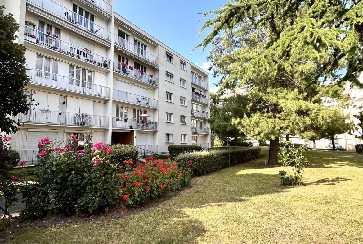 Appartement F4 78,59 m2 Rosny Sous Bois 