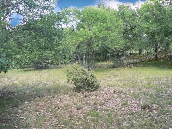 Terrain de loisirs à St Vallier de Thiey