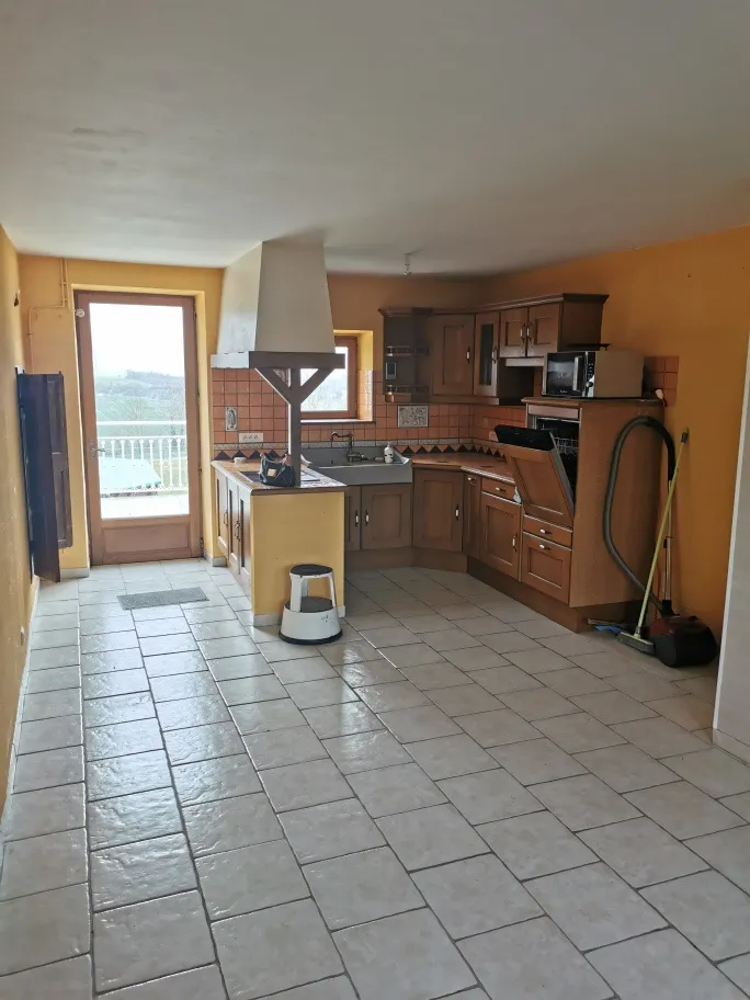 Charmante maison de 158.25m2 avec vue dégagée sur la campagne à Charroux 