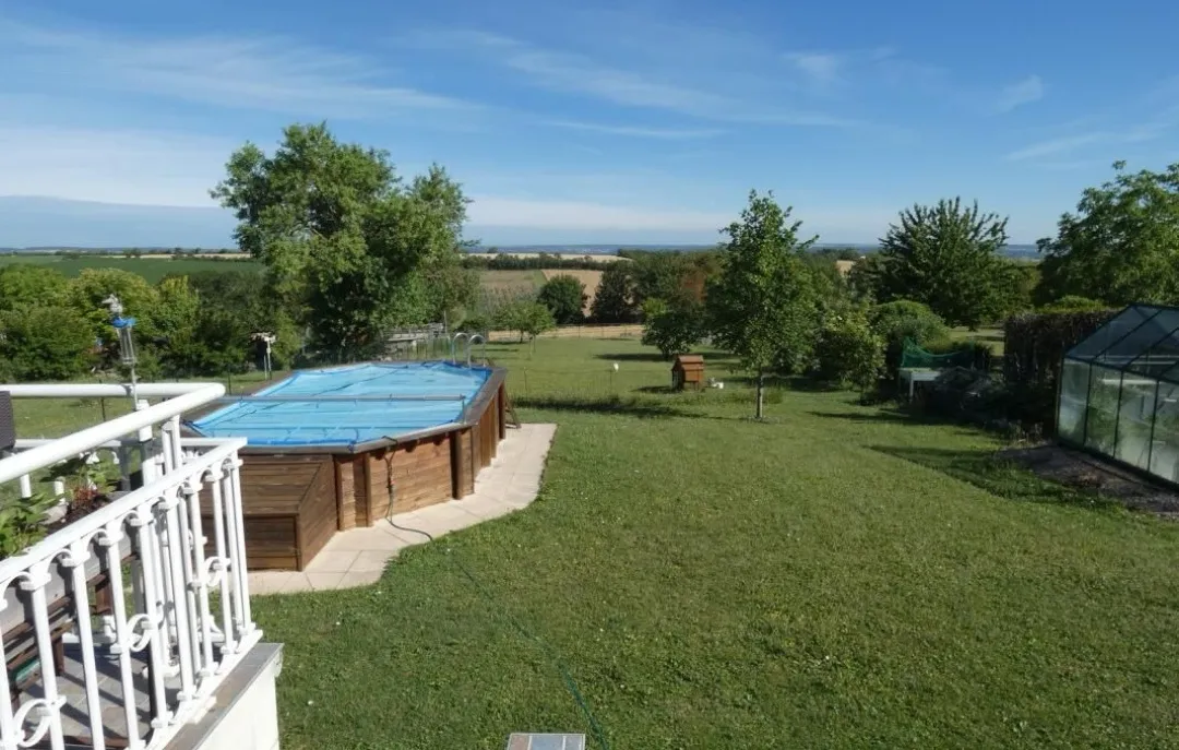 Charmante maison de 158.25m2 avec vue dégagée sur la campagne à Charroux 