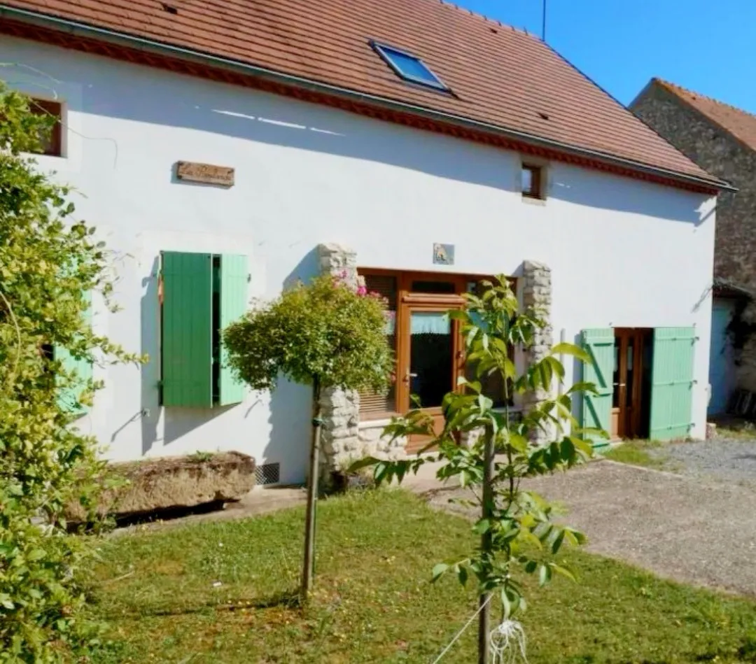 Charmante maison de 158.25m2 avec vue dégagée sur la campagne à Charroux 