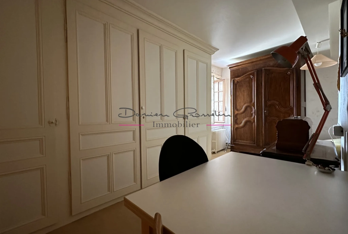 Exclusivité - Maisons - 3 chambres - Cour - Garage - 1 Appartement - 42540 