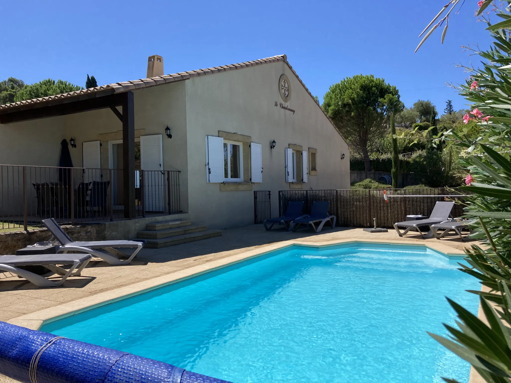 Magnifique villa T4 avec piscine sur grand terrain arboré à Montbrun des corbieres 