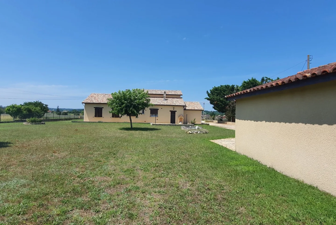 Charmante villa à Montayral avec jardin paysagé et garage attenant 