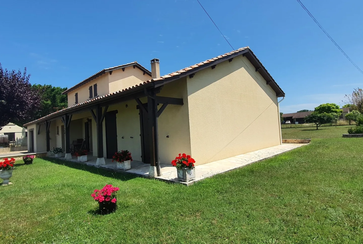 Charmante villa à Montayral avec jardin paysagé et garage attenant 