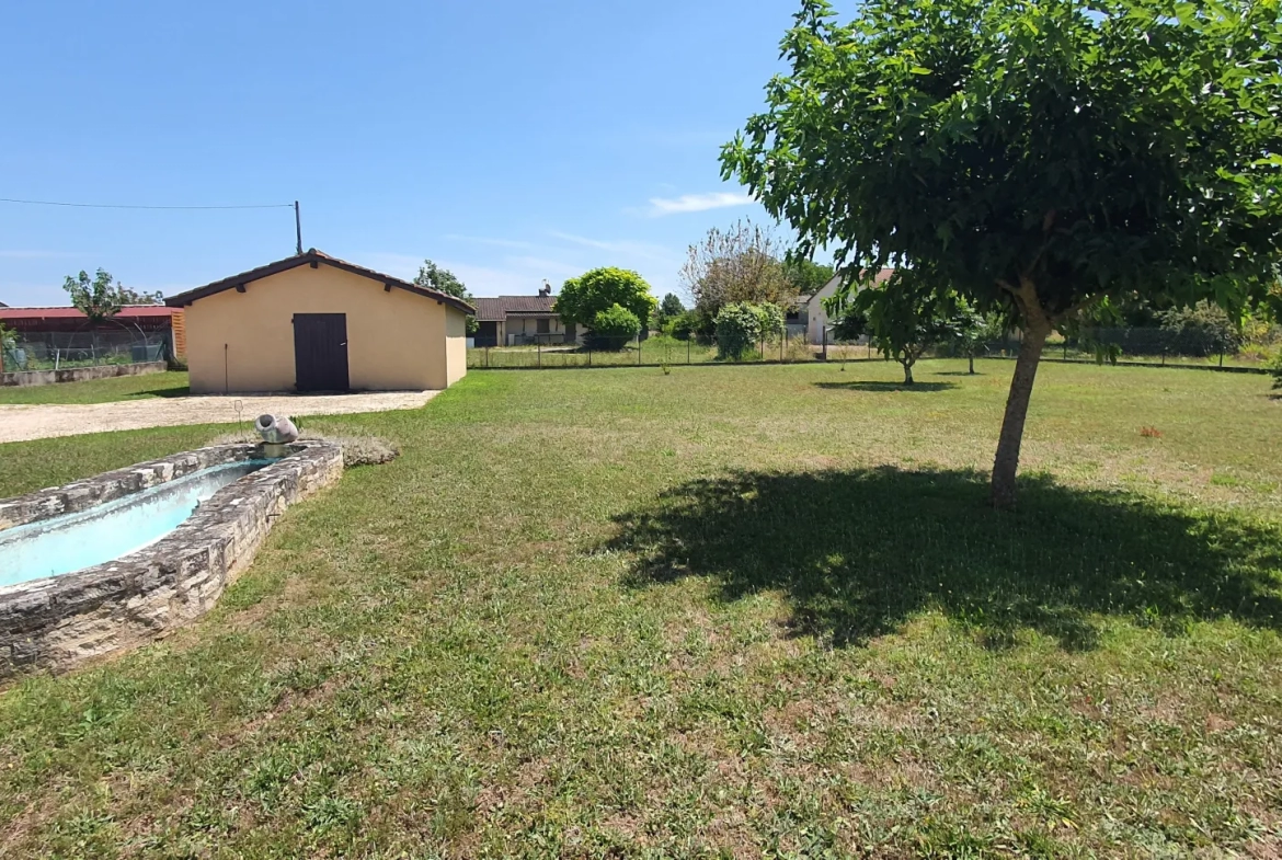 Charmante villa à Montayral avec jardin paysagé et garage attenant 