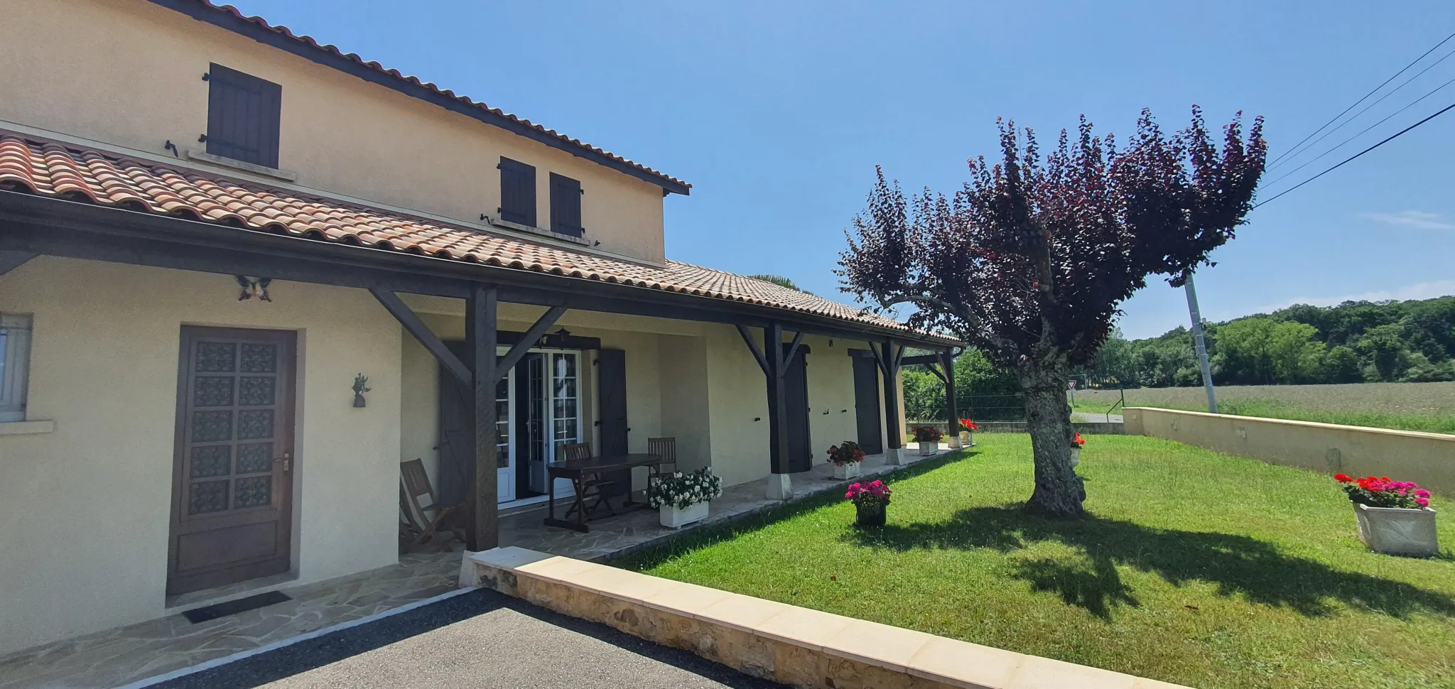 Charmante villa à Montayral avec jardin paysagé et garage attenant 