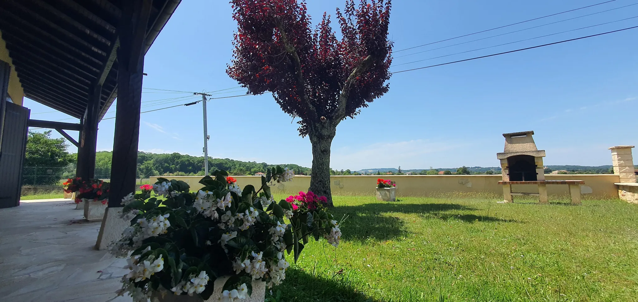 Charmante villa à Montayral avec jardin paysagé et garage attenant 