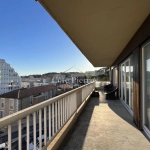 Appartement de Type 4 avec Terrasse et Vue Dégagée à Nîmes