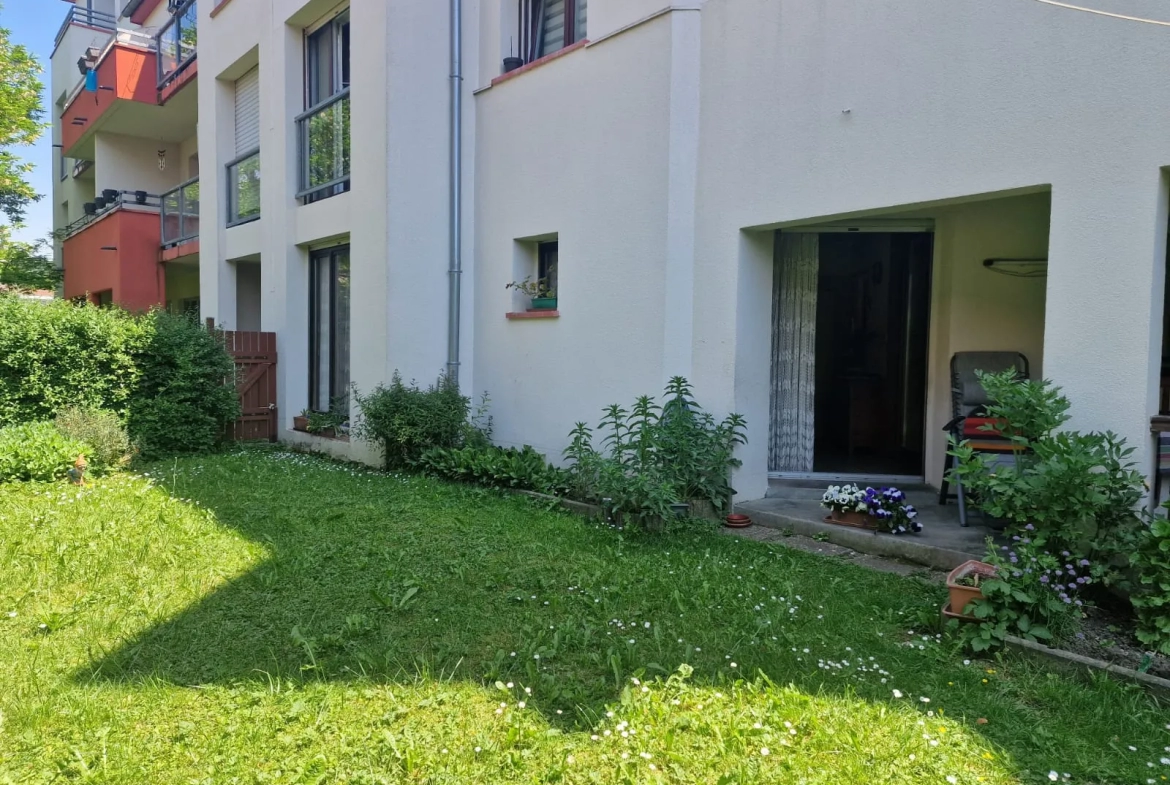 Appartement en rez-de-jardin avec terrasse et jardin privatif à Hirsingue 