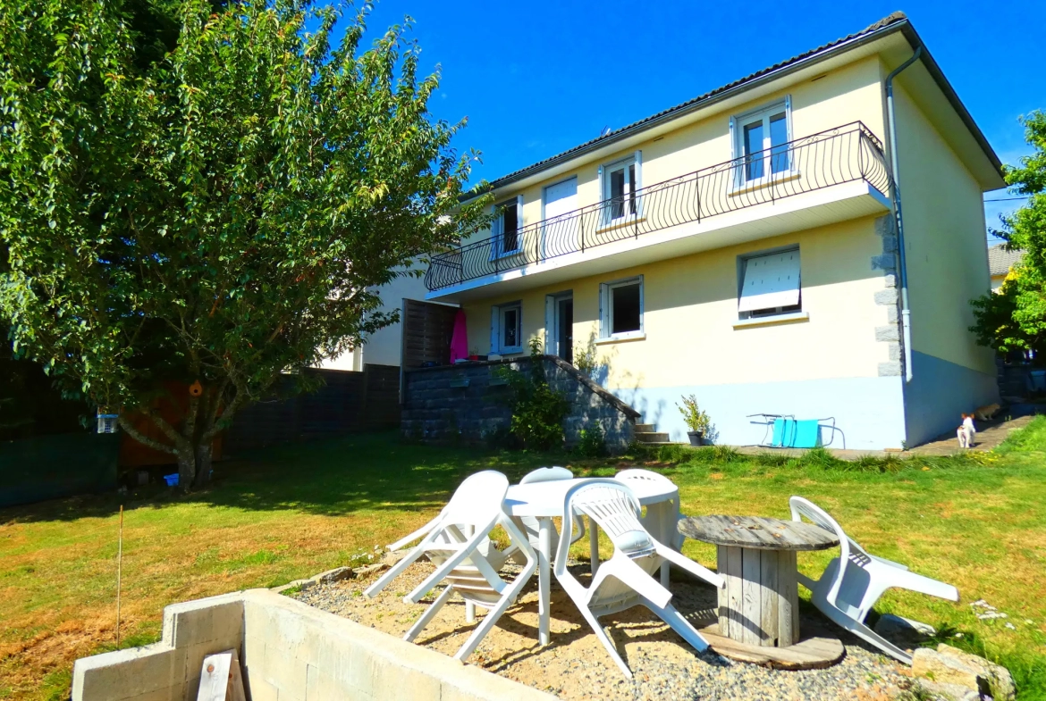 Belle maison de 4 chambres à Aurillac 