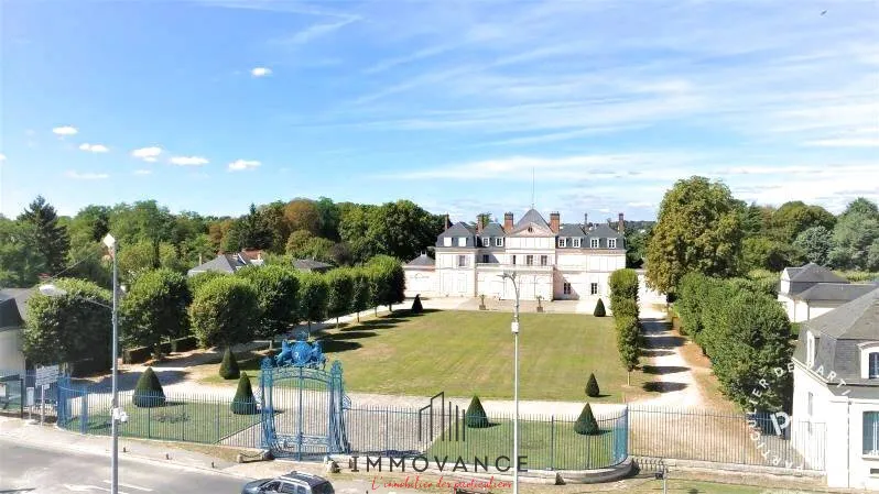 Appartement F3 centre ville refait à neuf proche mairie et château, Paris Jardin 