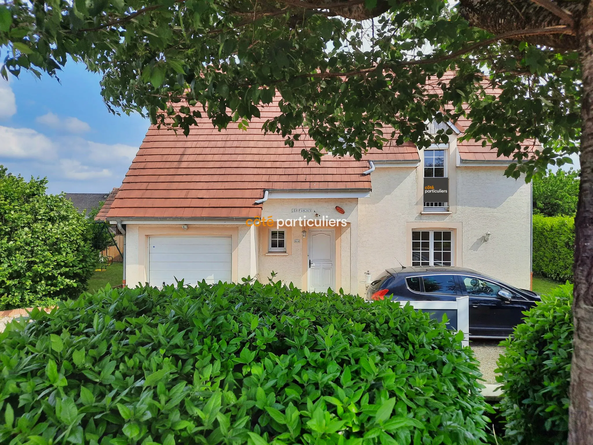 Maison indépendante à Choisey avec 4 chambres et piscine 