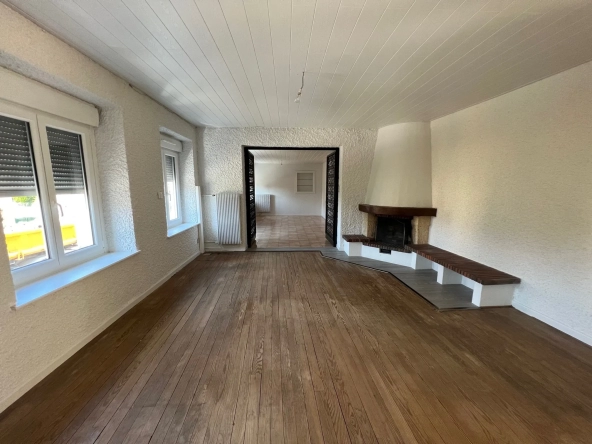 Vente d'un local commercial avec appartement de fonction à Vieux-Charmont