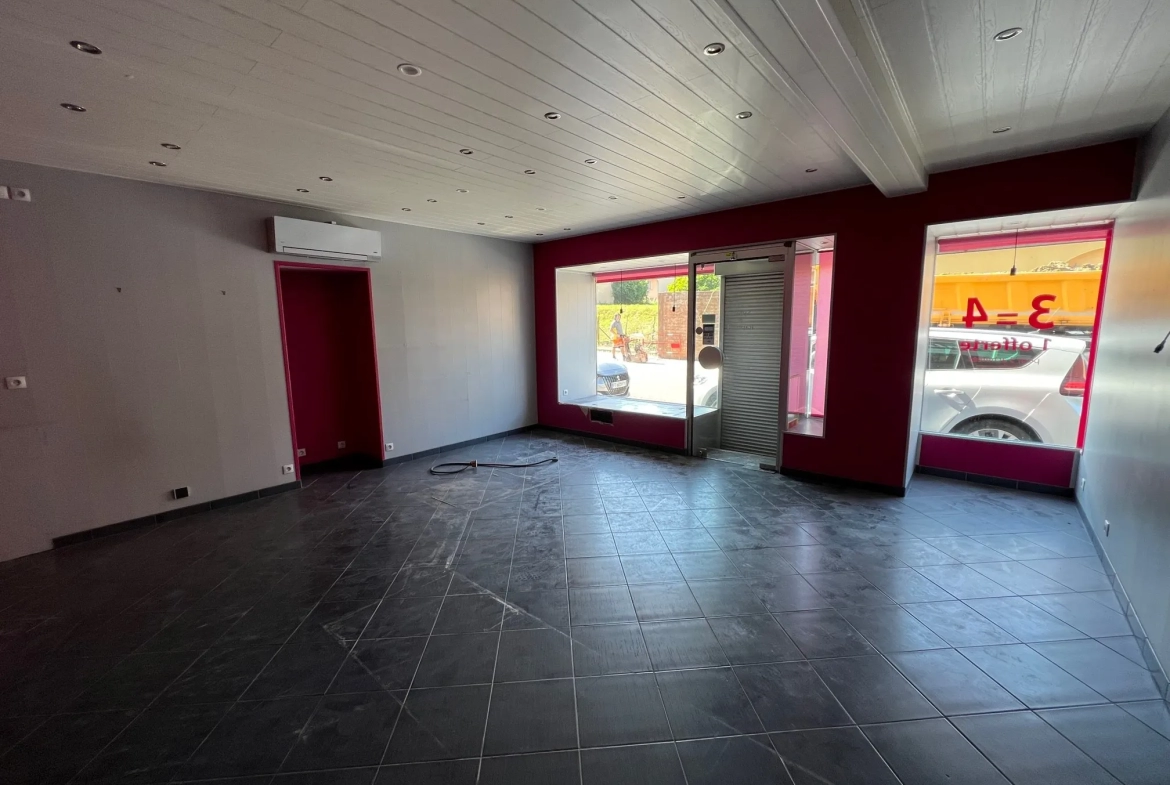 Vente d'un local commercial avec appartement de fonction à Vieux-Charmont 