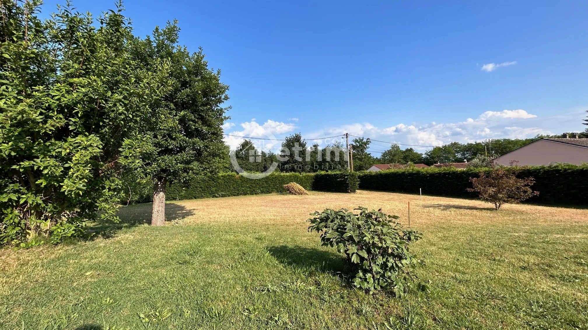 Terrain à bâtir de 707m2 à Lezoux 