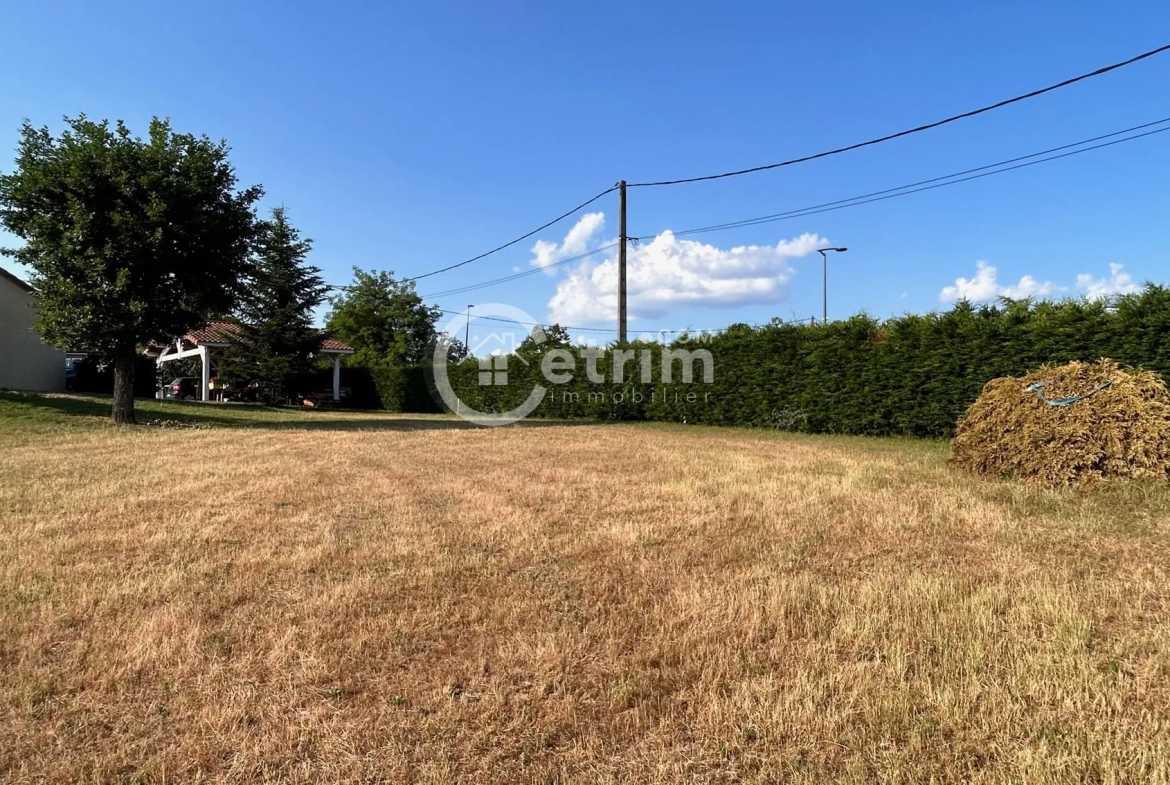 Terrain à bâtir de 707m2 à Lezoux 