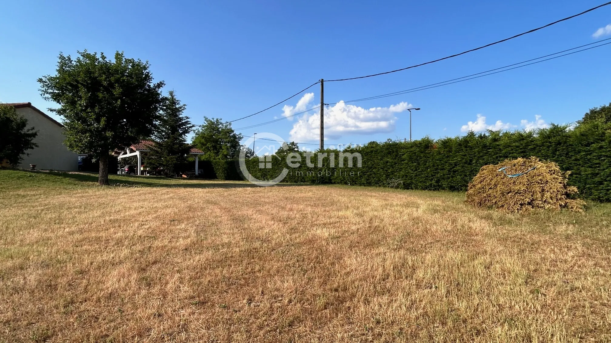 Terrain à bâtir de 707m2 à Lezoux 