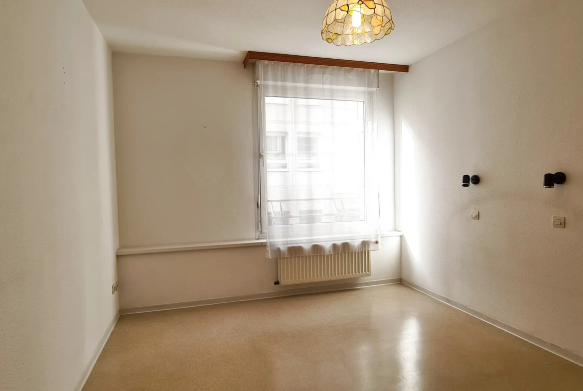 Appartement lumineux de 3 pièces à Rue de Thann, COLMAR 