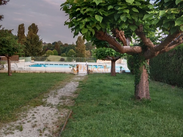 Appartement T2 à Saint-Geniès (24590) avec terrasse et piscine