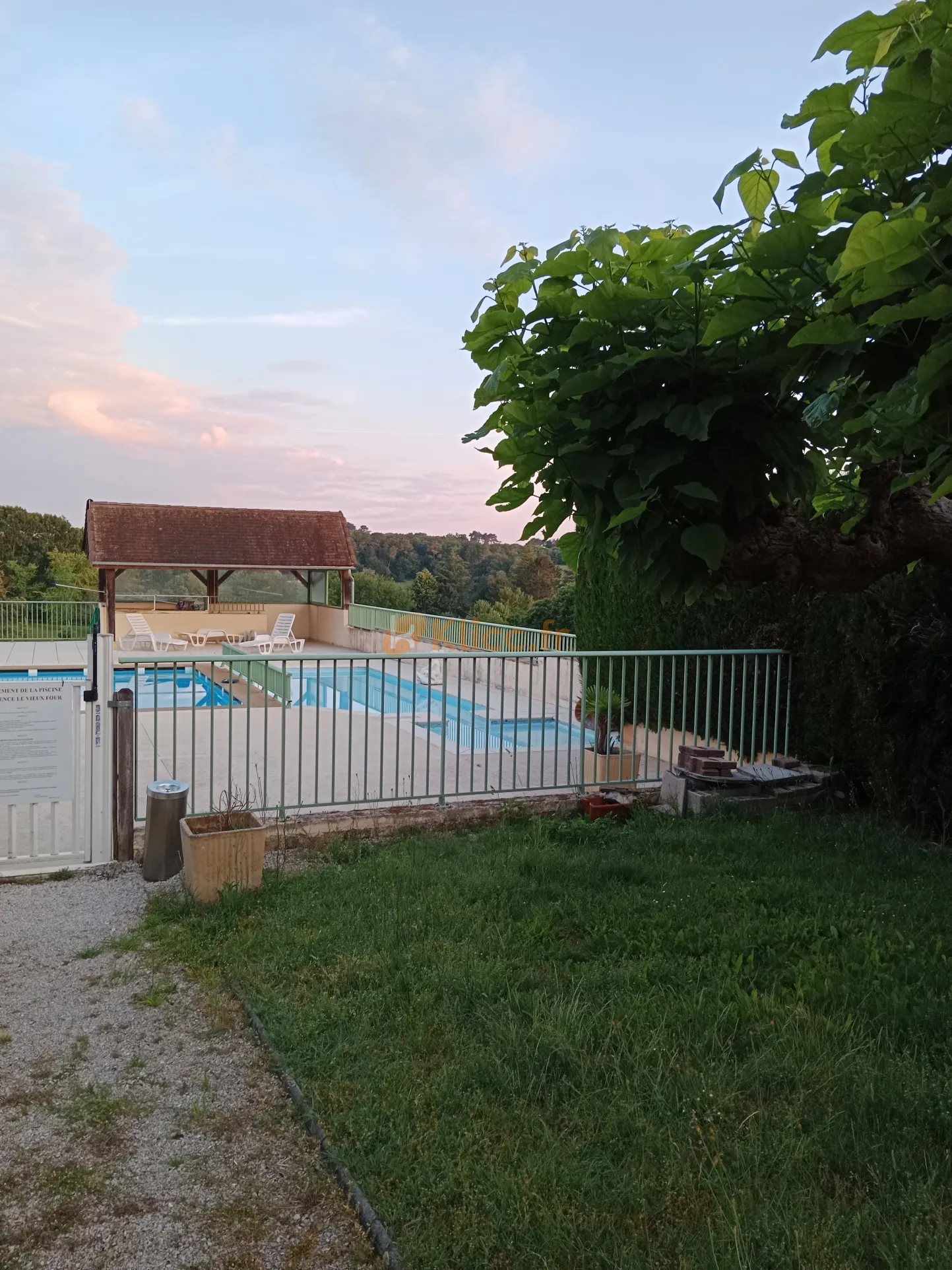 Appartement T2 à Saint-Geniès (24590) avec terrasse et piscine 