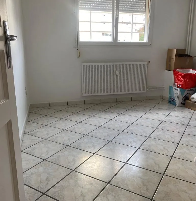 Appartement T4 de 95 m2 avec garage et cave à Saint Etienne 