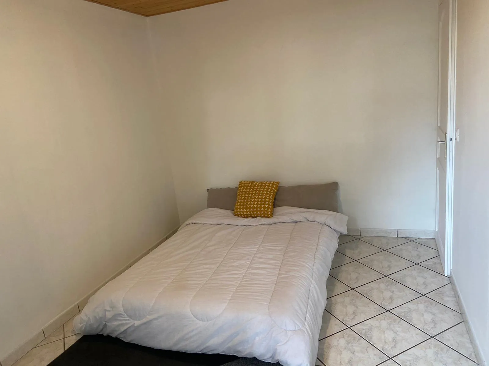 Appartement T4 de 95 m2 avec garage et cave à Saint Etienne 