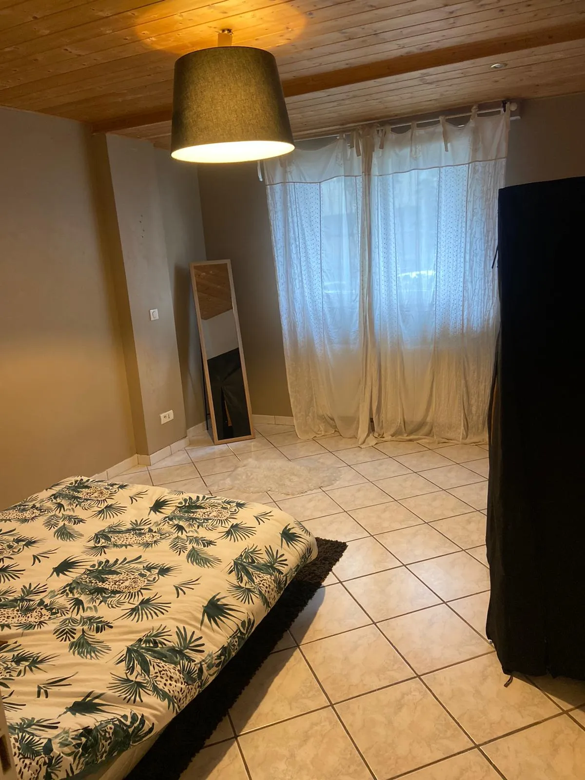 Appartement T4 de 95 m2 avec garage et cave à Saint Etienne 