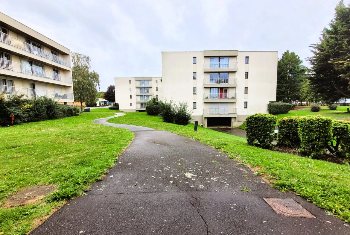 Appartement Type 3 de 67 m2 avec 2 chambres, balcon et garage à vendre à Rennes 