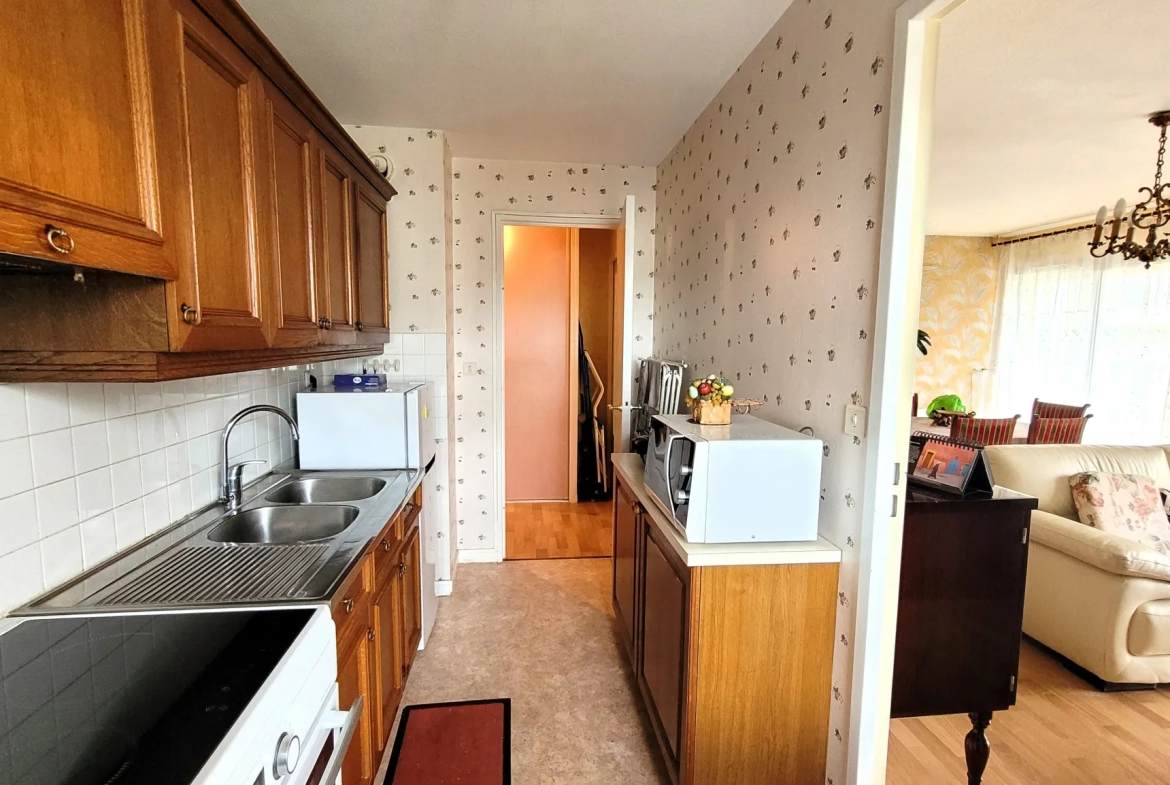 Appartement Type 3 de 67 m2 avec 2 chambres, balcon et garage à vendre à Rennes 