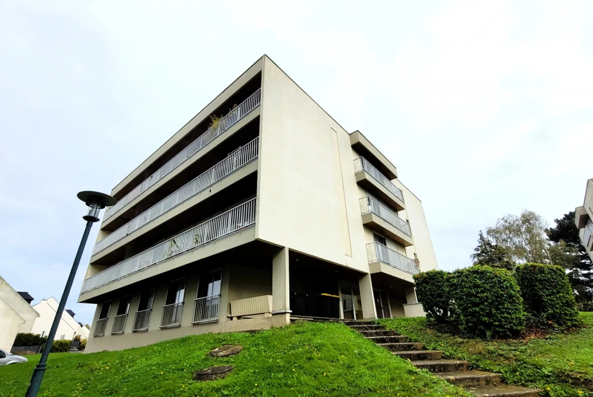 Appartement Type 3 de 67 m2 avec 2 chambres, balcon et garage à vendre à Rennes 