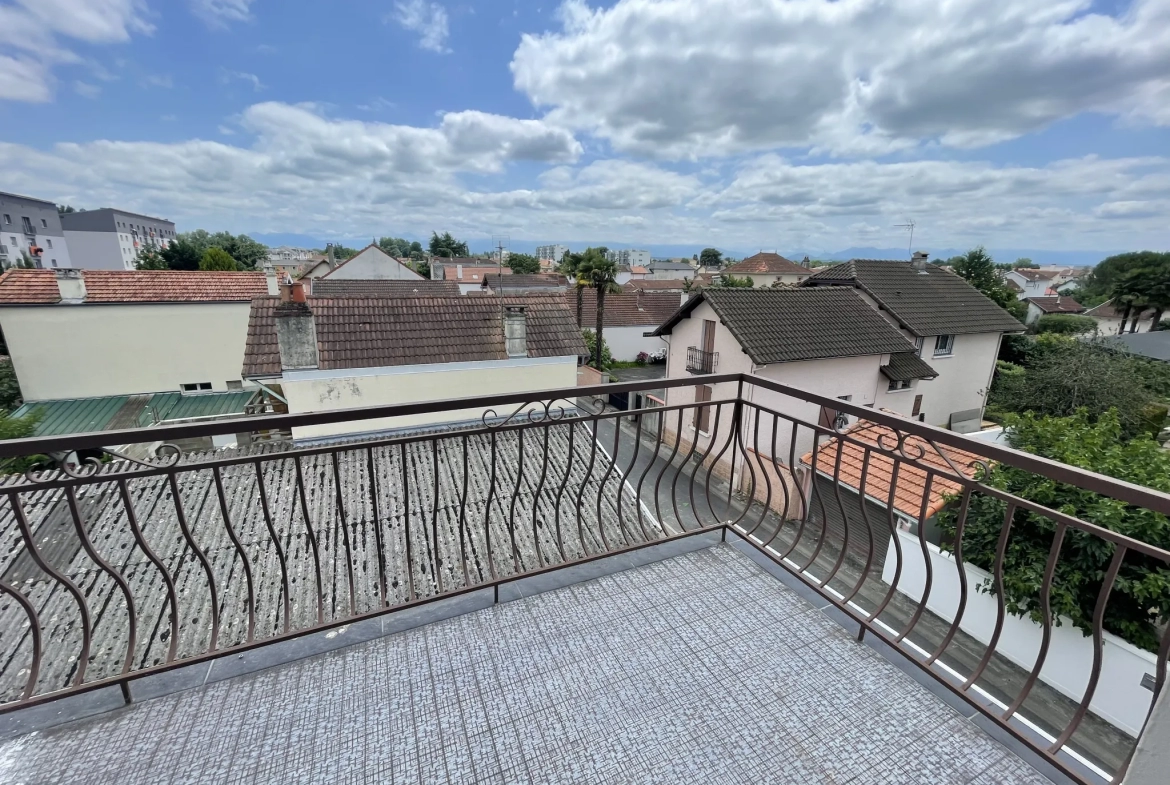 Appartement à vendre à Tarbes avec vue sur les Pyrénées 