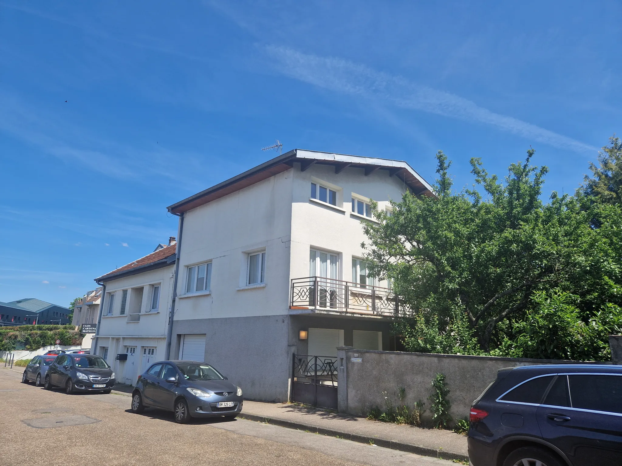 Grande maison à rénover avec jardin et garage à Nancy 