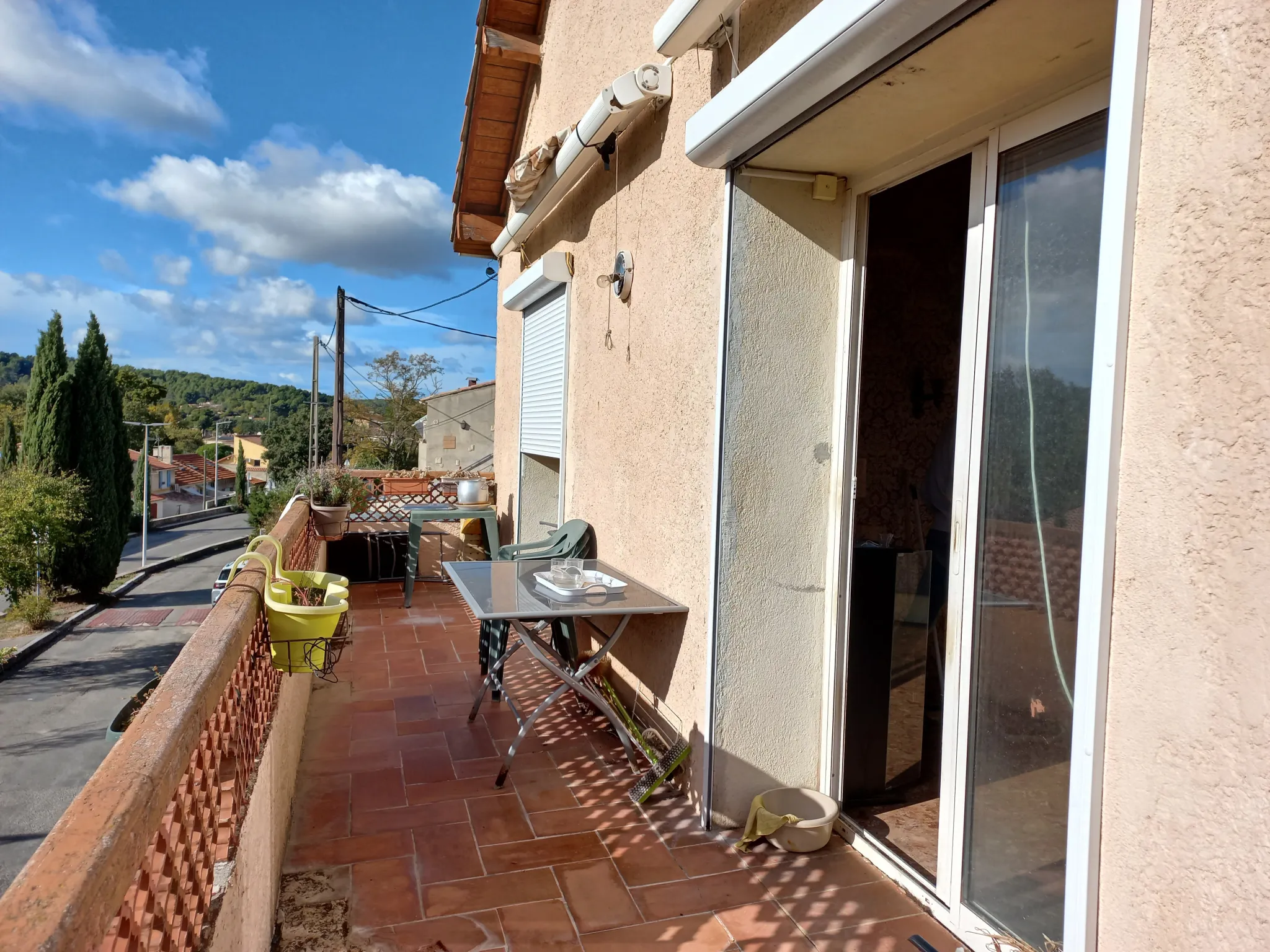 Apartment with 3 Bedrooms in Biver-Gardanne 