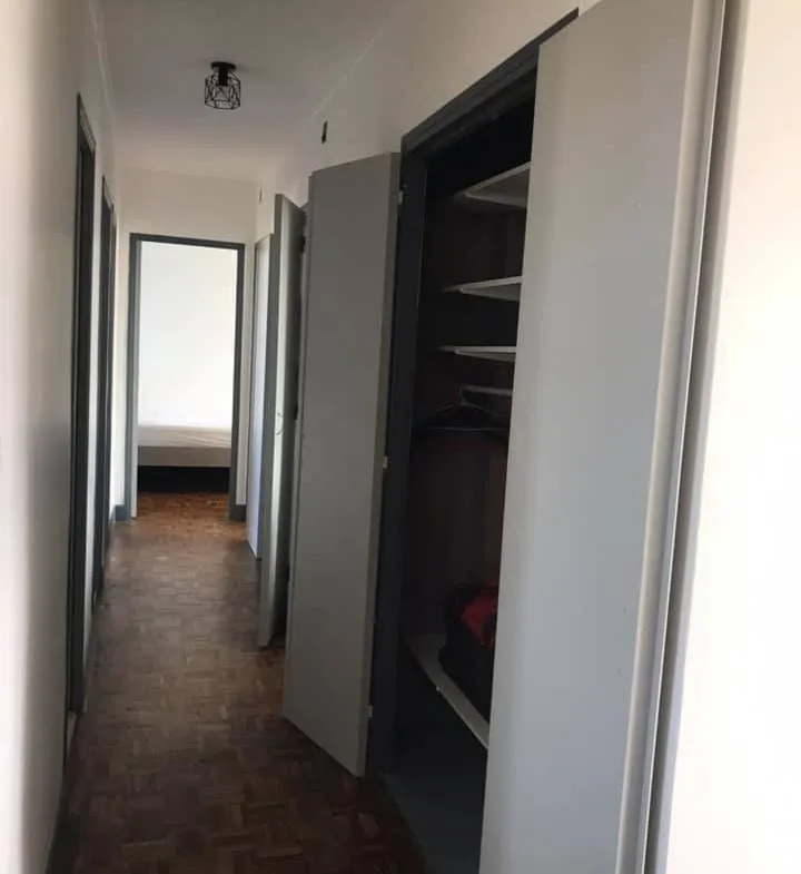 Appartement rénové avec balcon et parking à Carcassonne 