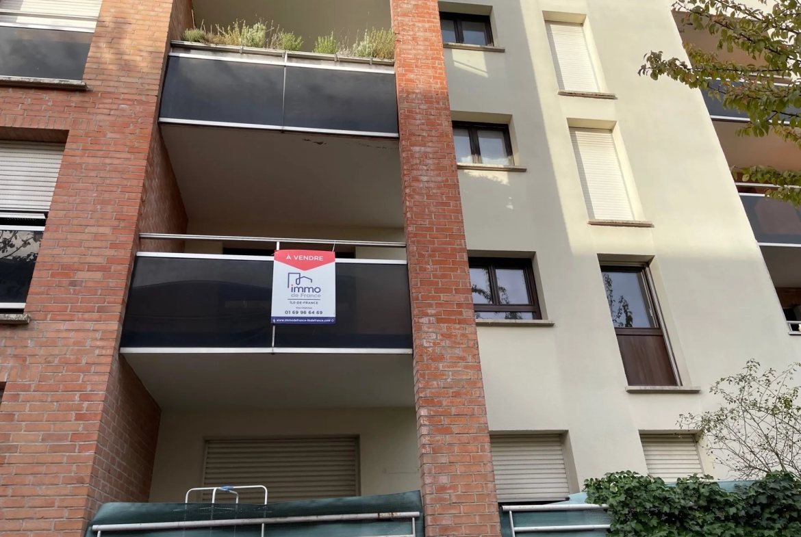 Appartement 2 pièces en vente à Courcouronnes 