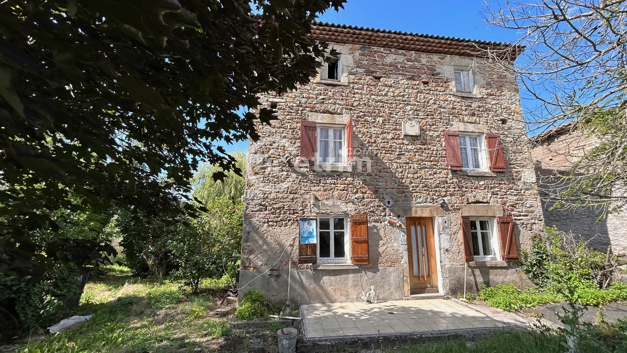 Maison à rénover à Lezoux - Environnement calme - Proche du centre-ville 